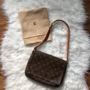 LOUIS VUITTON MUSETTE TANGO MONOGRAM HANDBAG